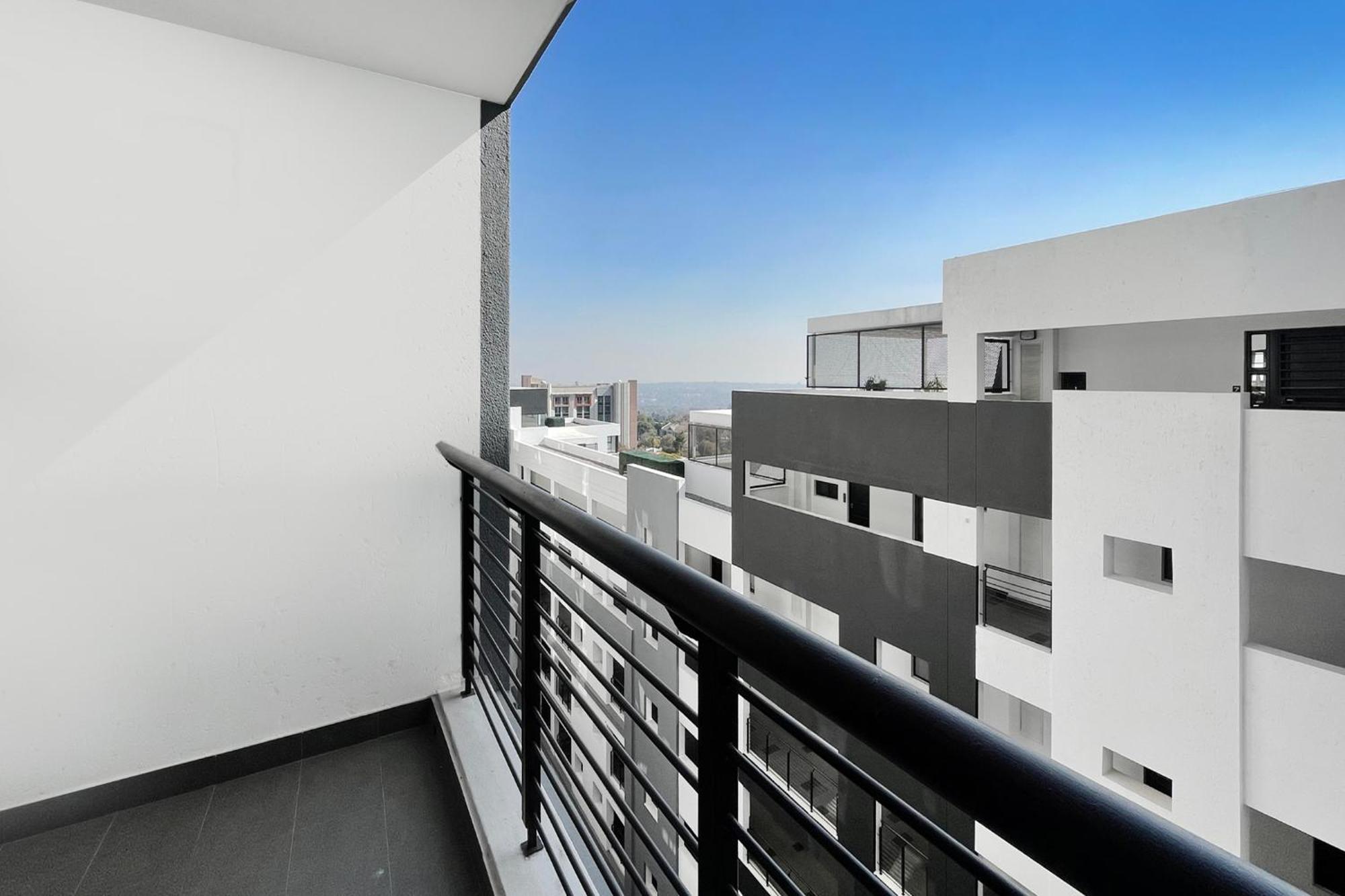 2 On 7Th, The Vantage Apartment Johannesburg Exterior photo